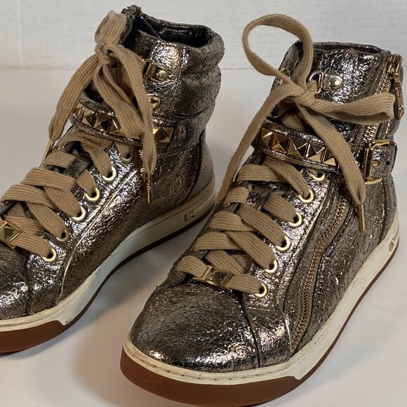 Women's size 7.5 Golden soft booties - Picture 2 of 13